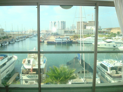 Short term apartment in Israel waterfront